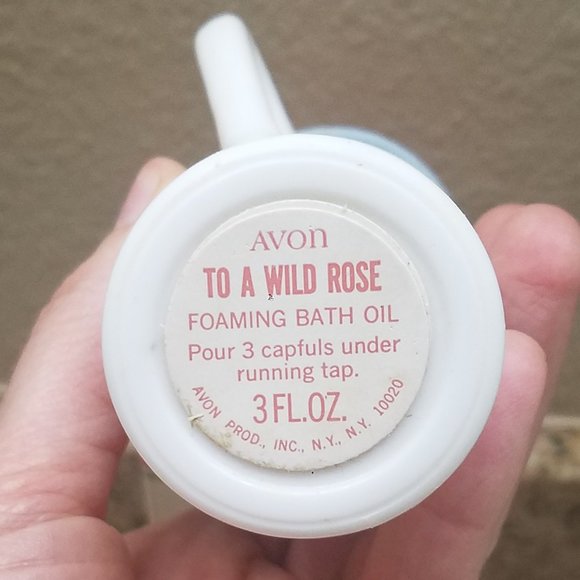 Avon Demi-Cup “To A Wild Rose” Full of Foaming Bath Oil 3 Fl. Oz. - Picture 11 of 11